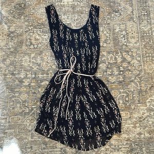 Navy and pink Millibon dress. With light pink rope belt. Size large, fits 0-4